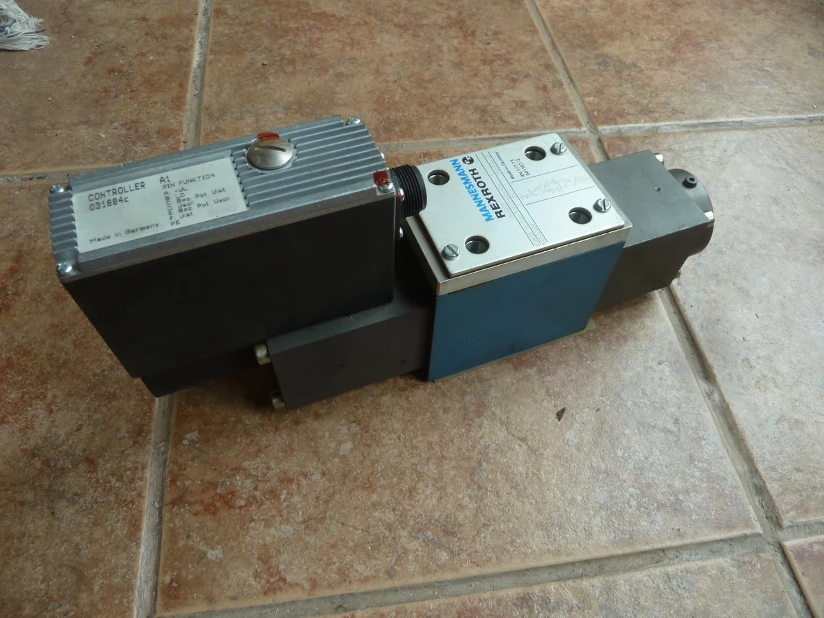 Válvula proporcional Rexroth 4WRSE10E80-32/G24KO/A1V