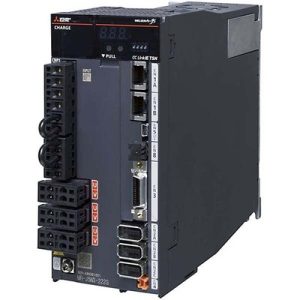 Servo Drive Triplo AC MELSERVO J5 Mitsubishi 200W/0.2kW, 1.8A, CC-Link, Freio Dinâmico e Resistor Regenerativo Integrados,...