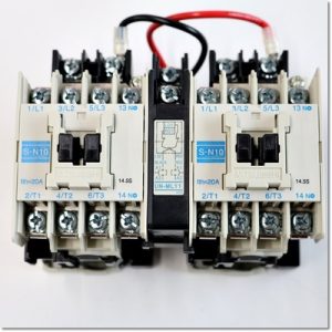 Contator Reversor MS-N Mitsubishi Electric 2x3P 9A (AC-3) 4kW (440V) 120Vca com 2NA+2NF Montagem Superfície S-2xN10 AC120V...