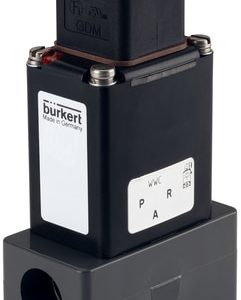 Válvula Solenoide Burkert Tipo 0121 2/2 Vias NC PVC G3/8 — SKU 50085 - 50085