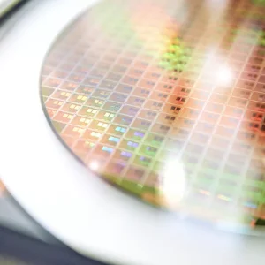 Microcontrolador Flash SPI 1Mb - FM25V10-DG - FM25V10-DG Infineon